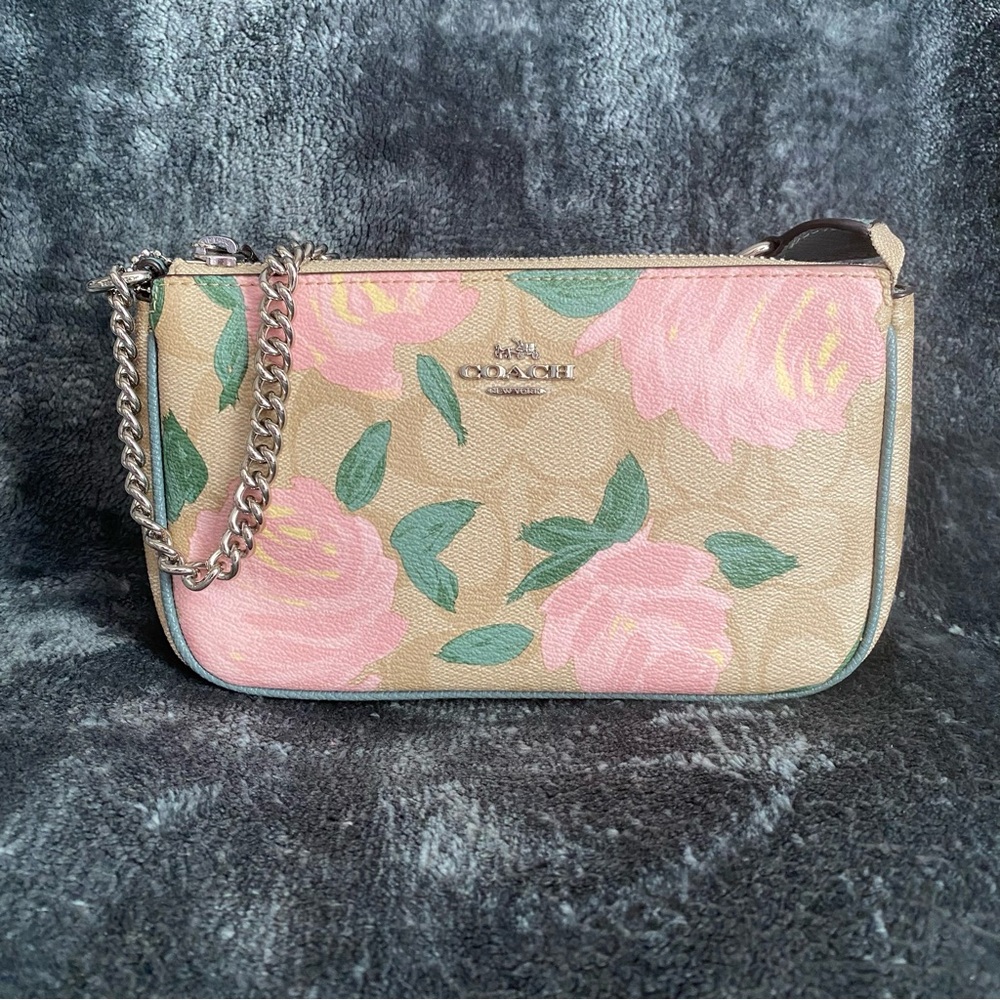 Coach Large Wristlet 19 in Camo Rose Print